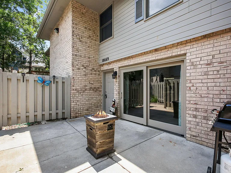 18669 Clear View Ct — Photo 9