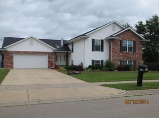 702 N Boulder Dr, Pontiac, IL 61764