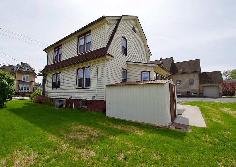 175 Center St, Ludlow, MA 01056 Zillow