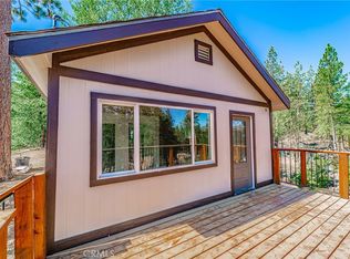 872 Hill Ln, Big Bear Lake, CA 92315