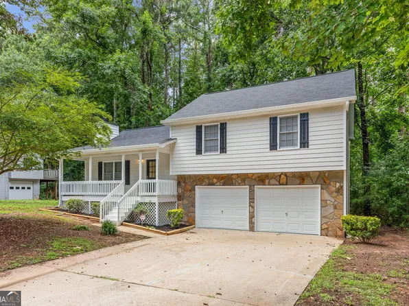100 Russell Dr, Hiram, GA 30141