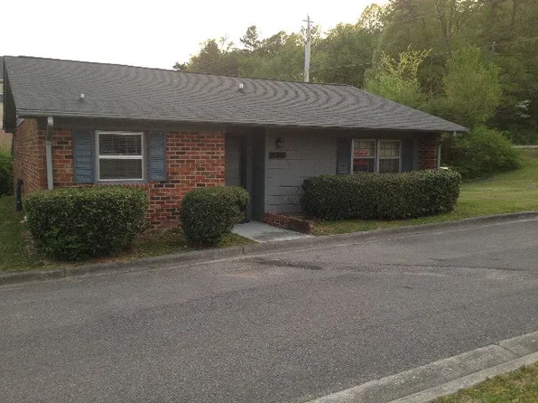 1973 Meadowbrook Cir, Dalton, GA 30720