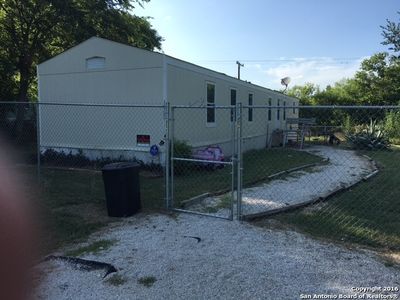 15725 Buchel, La Coste, TX, 78039