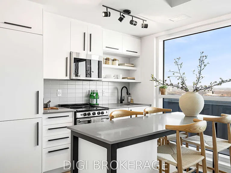 560 Rideau St #606 — Photo 10