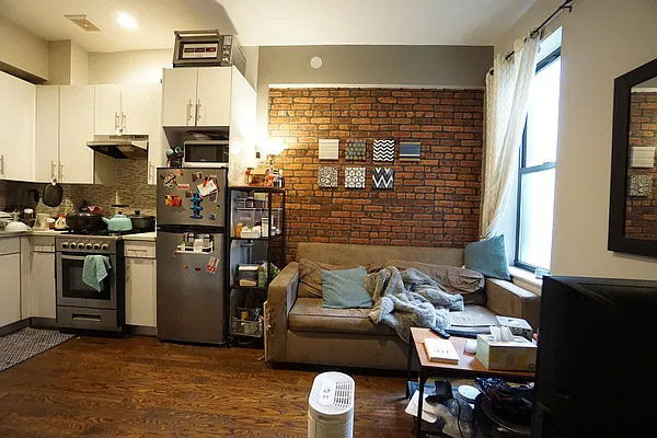 Rented by Rennit Inc. | media 28