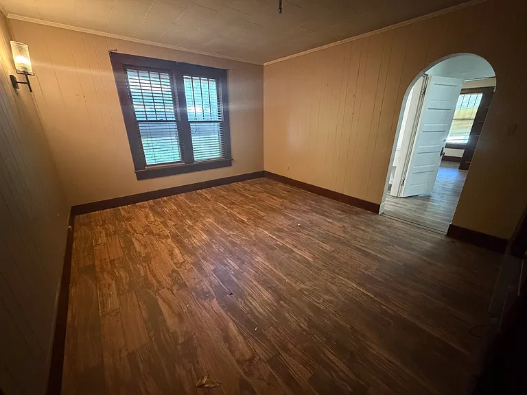 1408 W Jefferson Ave — Photo 9