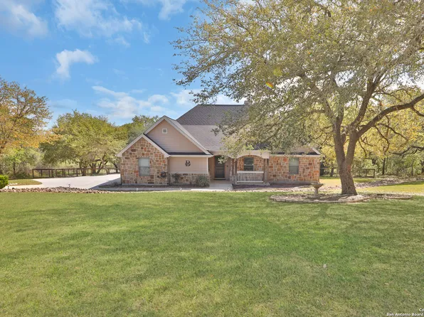 15 PATCHWORK CORNERS, Poteet, TX 78065