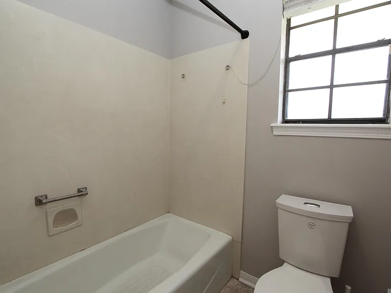4837 Front Royal Dr — Photo 20