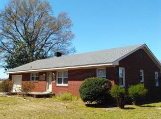 5452 Brothers Rd, La Grange, NC 28551
