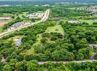 8228 Meadowbrook Dr, Fort Worth, TX 76120