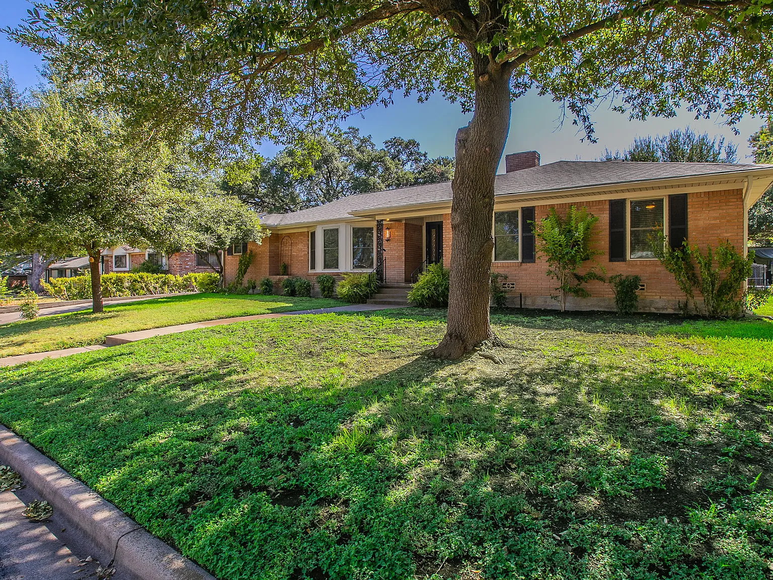 5220 Lake Charles Drive - 1 — Photo 3