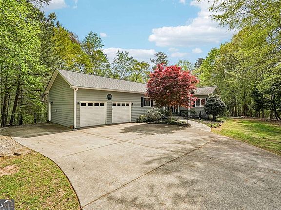 2nd image of 2792 Cliffview Dr SW