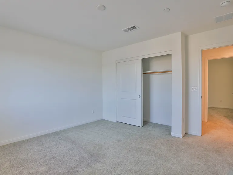 4551 Highland Ave — Photo 37