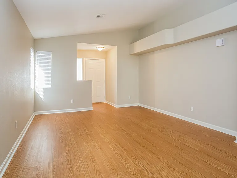 5916 Round Castle St — Photo 3