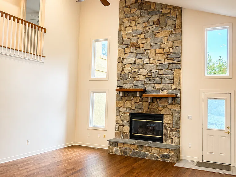 7204 Elizabeth Dr — Photo 6