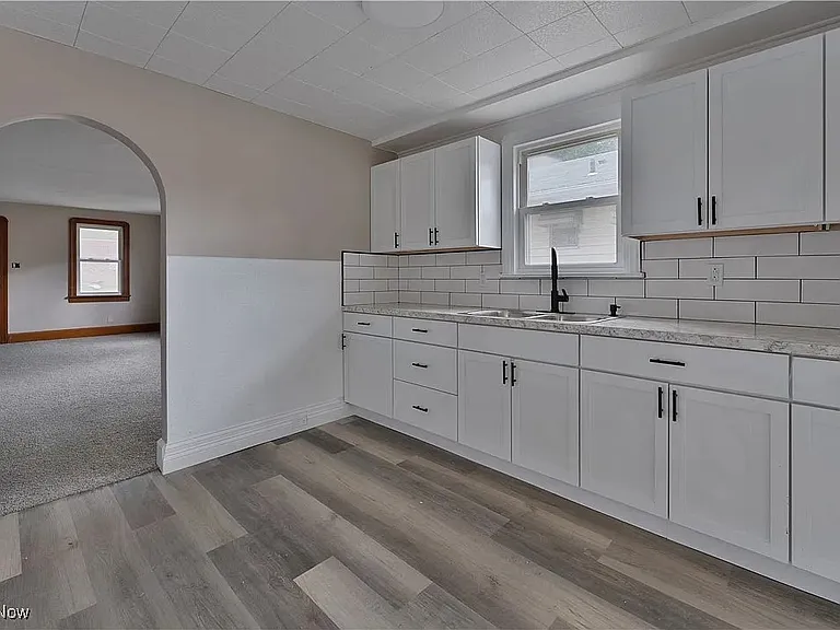49 Shields Rd — Photo 3