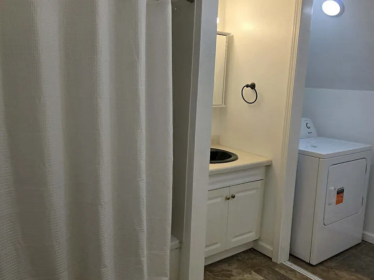 217 5th Ave SW #1 — Photo 9