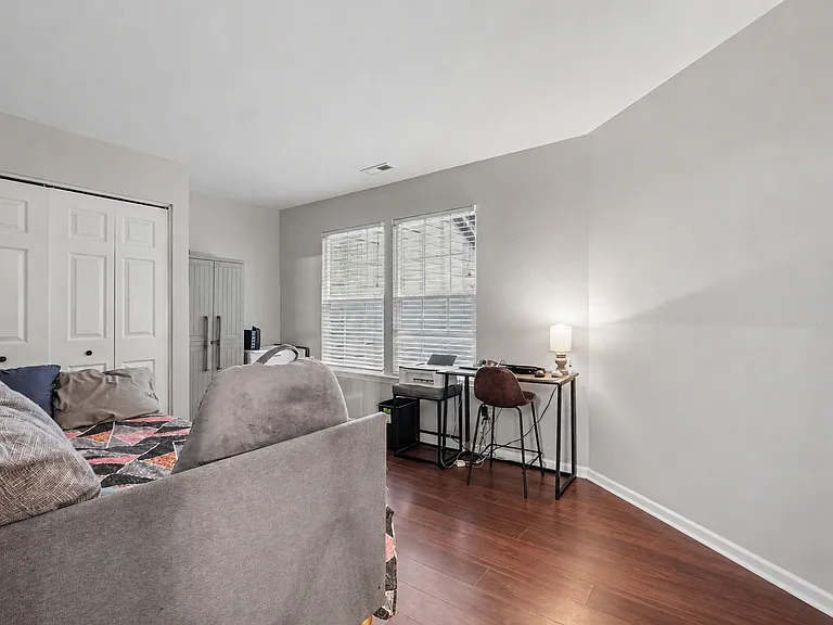 6121 Gray Gate Ln #K — Photo 20