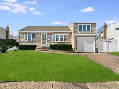 64 Dean Street, Hicksville, NY, 11801