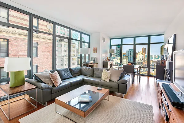 Sold by Taylor Real Estate Group, LLC | media 21