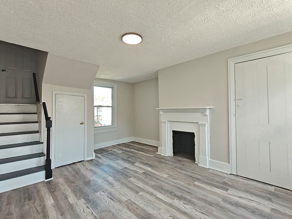 1st image of 317 Borden St #2