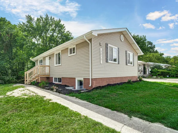 3015 W Ridge Rd, Hobart, IN 46342
