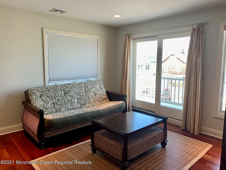 919 N Ocean Ave — Photo 35