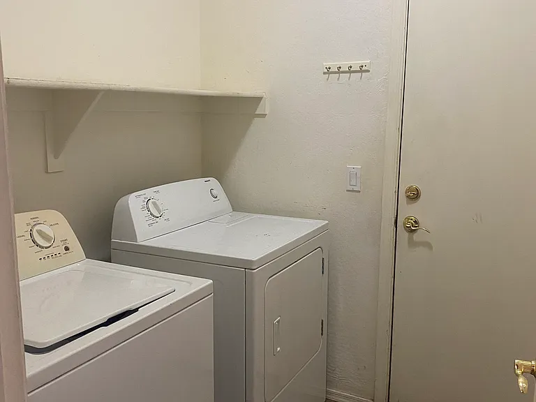 3061 E Vallejo Dr — Photo 13
