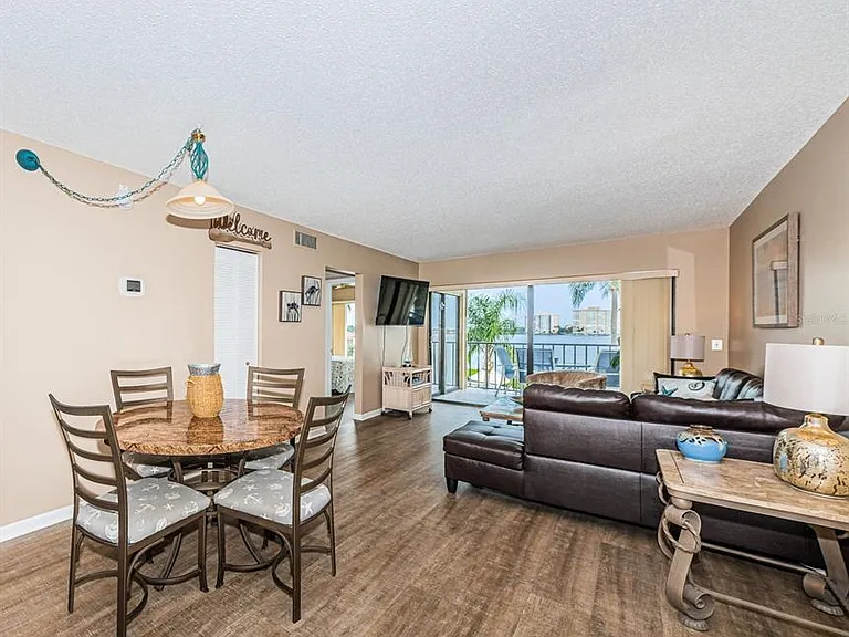 6322 Palma Del Mar Blvd S #305 — Photo 9