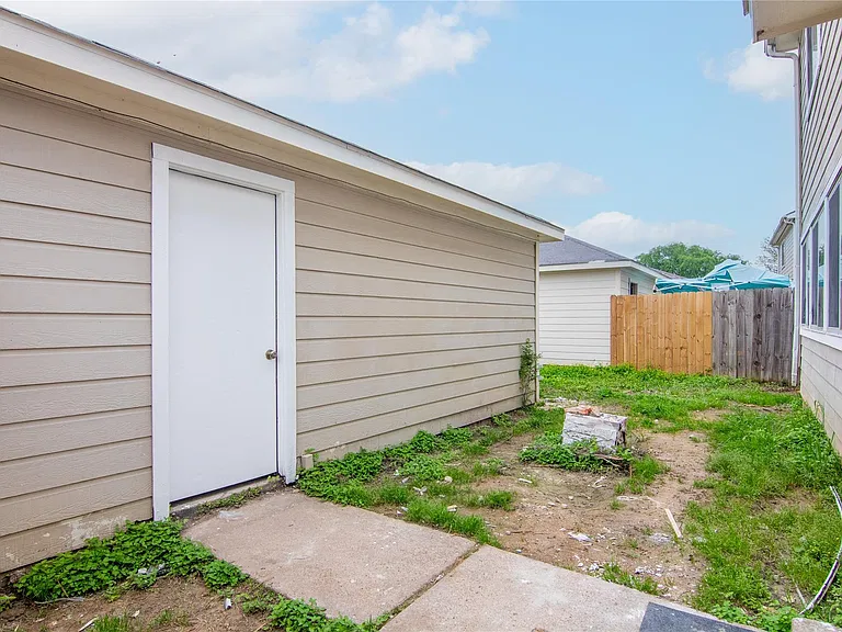 20911 Young Meadows Way — Photo 46