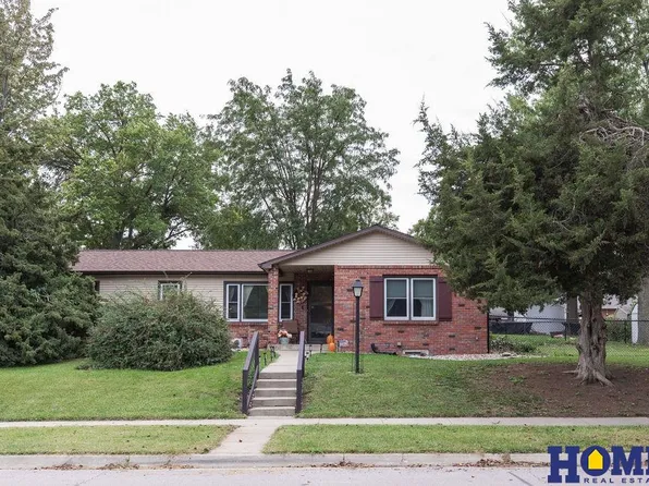 5545 T St, Lincoln, NE 68504