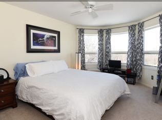 W301N1805 Stone Bridge Ct, Pewaukee, WI 53072