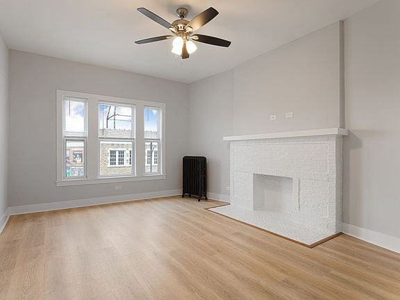 3rd image of 7600 N Sheridan Rd APT 208