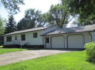 401 N 7th Ave, Woonsocket, SD 57385