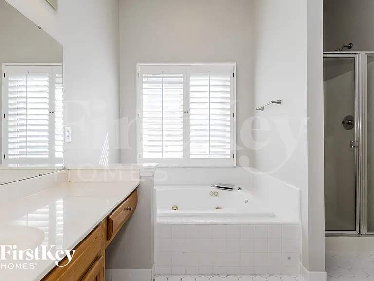 6223 Rosebriar Ln — Photo 9