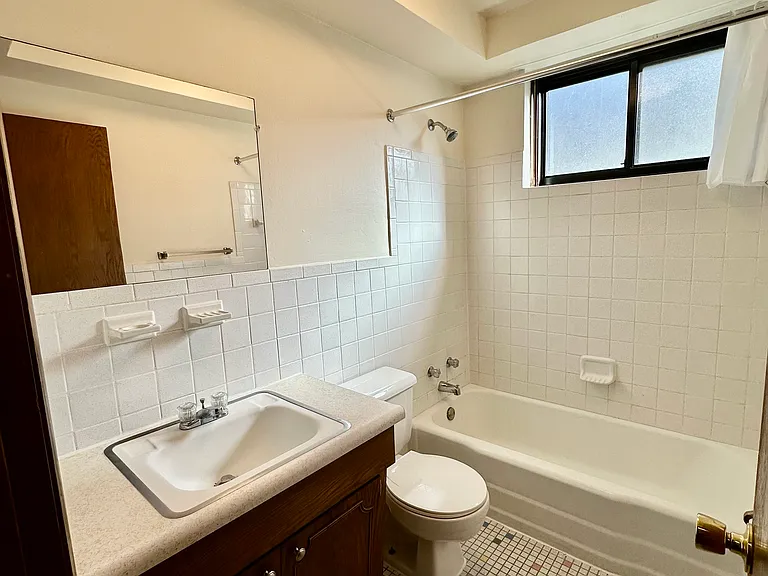Penn Apartments — Photo 26
