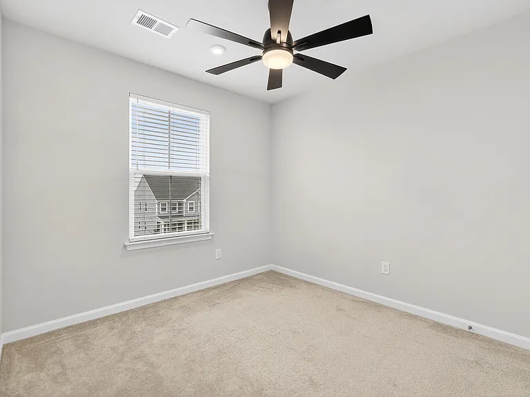 526 Dogwood Ln — Photo 26
