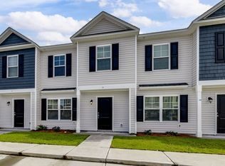 37 Red Robin Ct, Port Wentworth, GA 31407