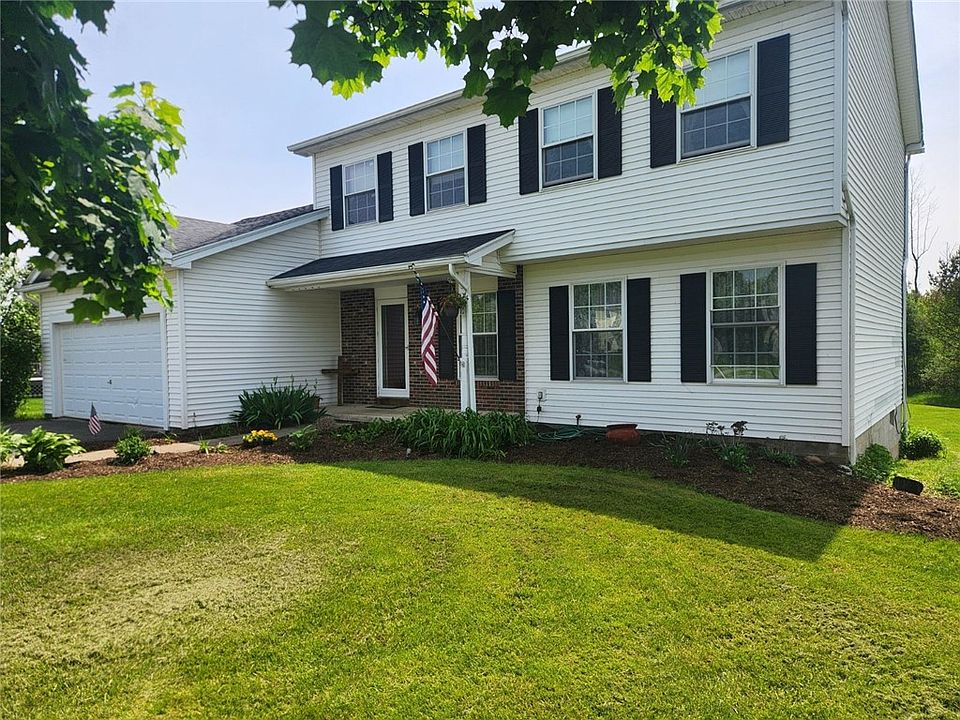 1st image of 6 Royce Dr
