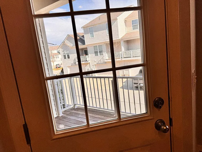 Hollice Ln — Photo 9