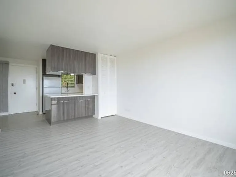 4970 Kilauea Ave #402 — Photo 14