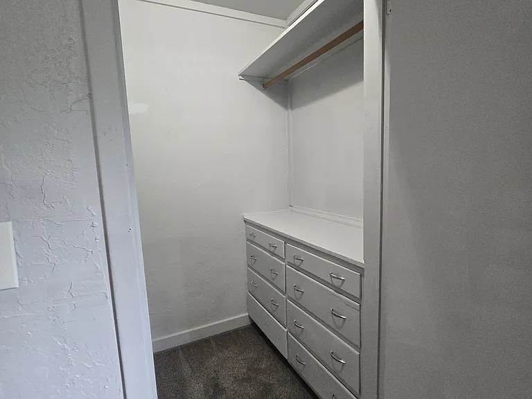 517 S Grape St #1 — Photo 12