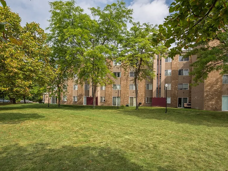 Park Guilderland Apartment Homes — Photo 24