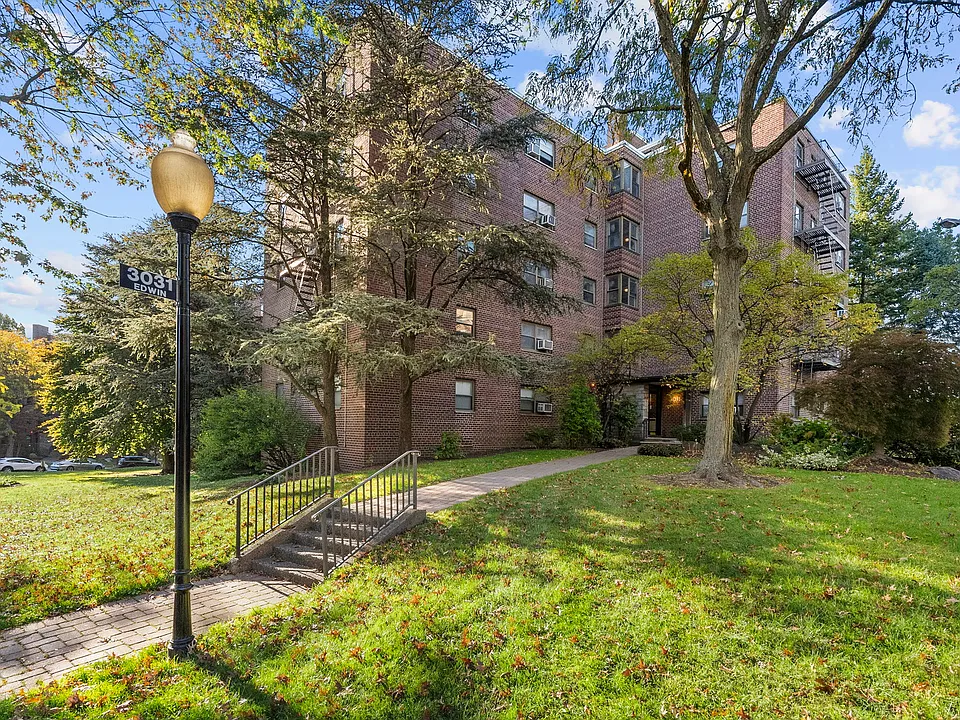 3031 Edwin Ave #1C
