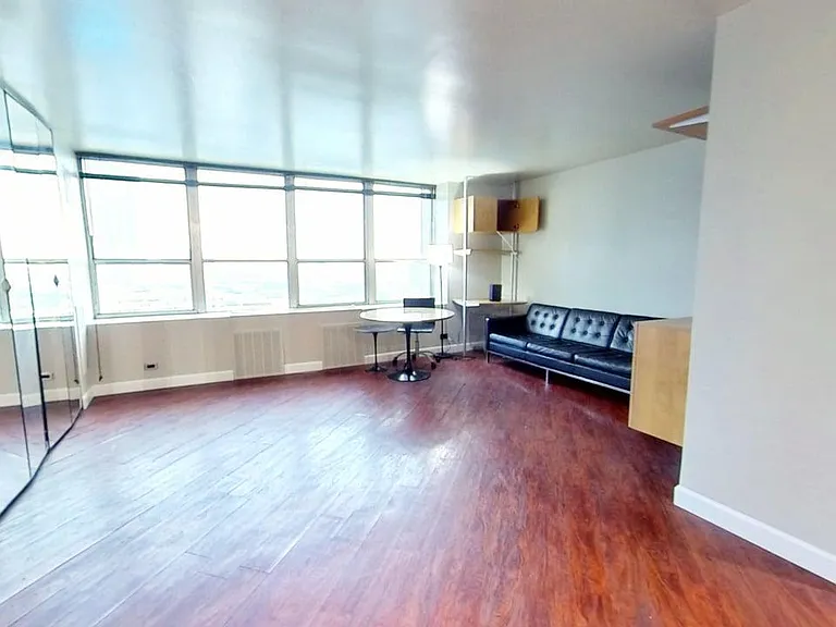 655 W Irving Park Rd #1209 — Photo 9