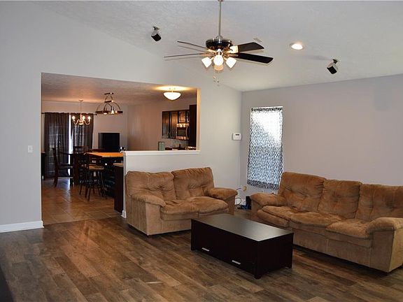 5th image of 7147 Burlat Ln