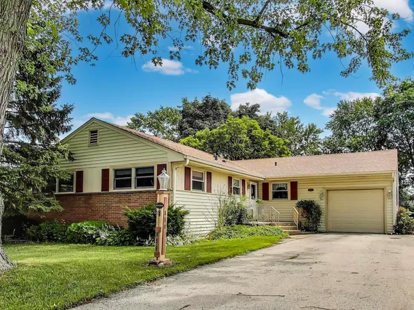 859 S Mount Prospect Rd, Des Plaines, IL 60016