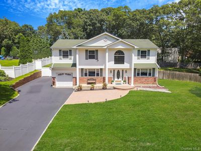 11 Dillmont Drive, Smithtown, NY, 11787