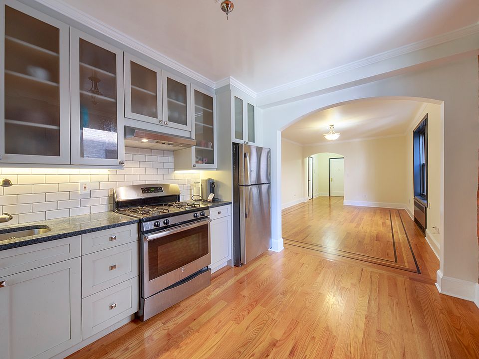 1st image of 95 Lexington Ave APT 3a