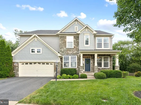 13831 Barrymore Ct, Gainesville, VA 20155